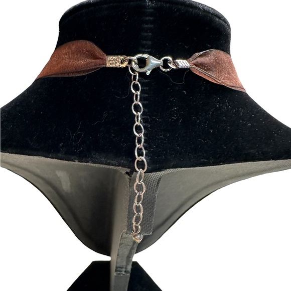 Vintage, Mother of Pearl, Pendant & Organza Ribbon Necklace - Picture 4 of 11